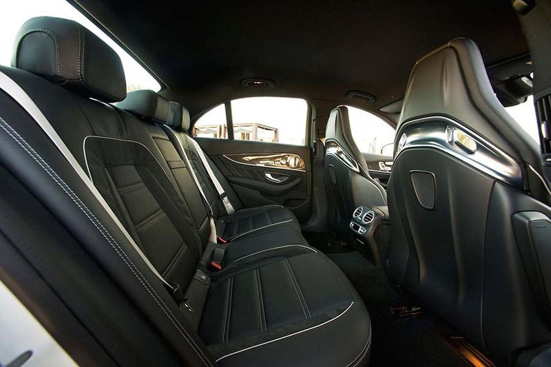Mercedes E 213