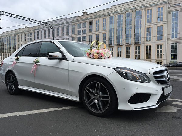 Mercedes E 213