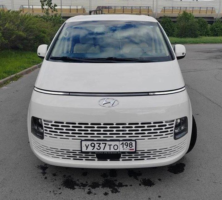 Hyundai Staria
